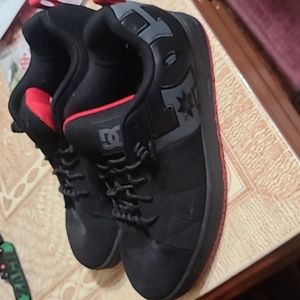 Dc mens court graffik shoes